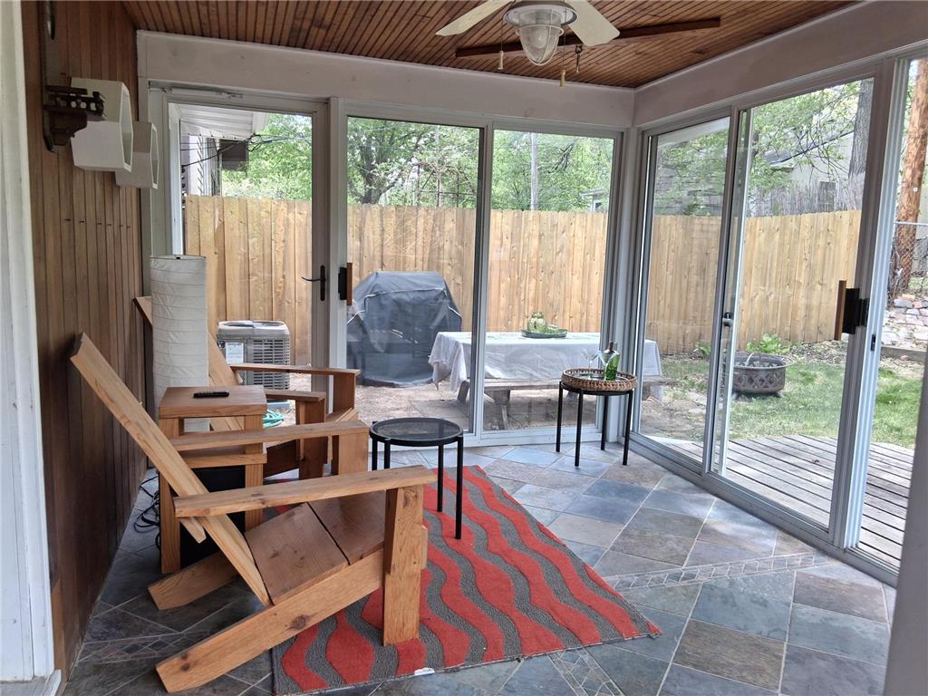 2327 Laurel Avenue W Minneapolis MN 55405 7058036 image17