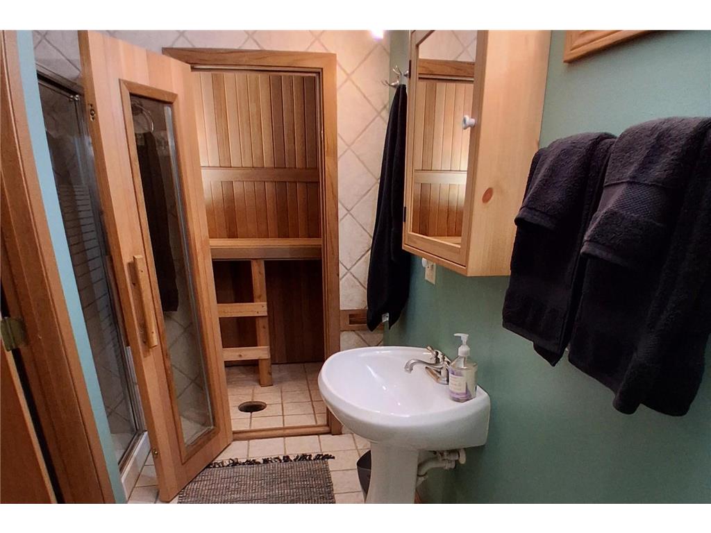 2327 Laurel Avenue W Minneapolis MN 55405 7058036 image24