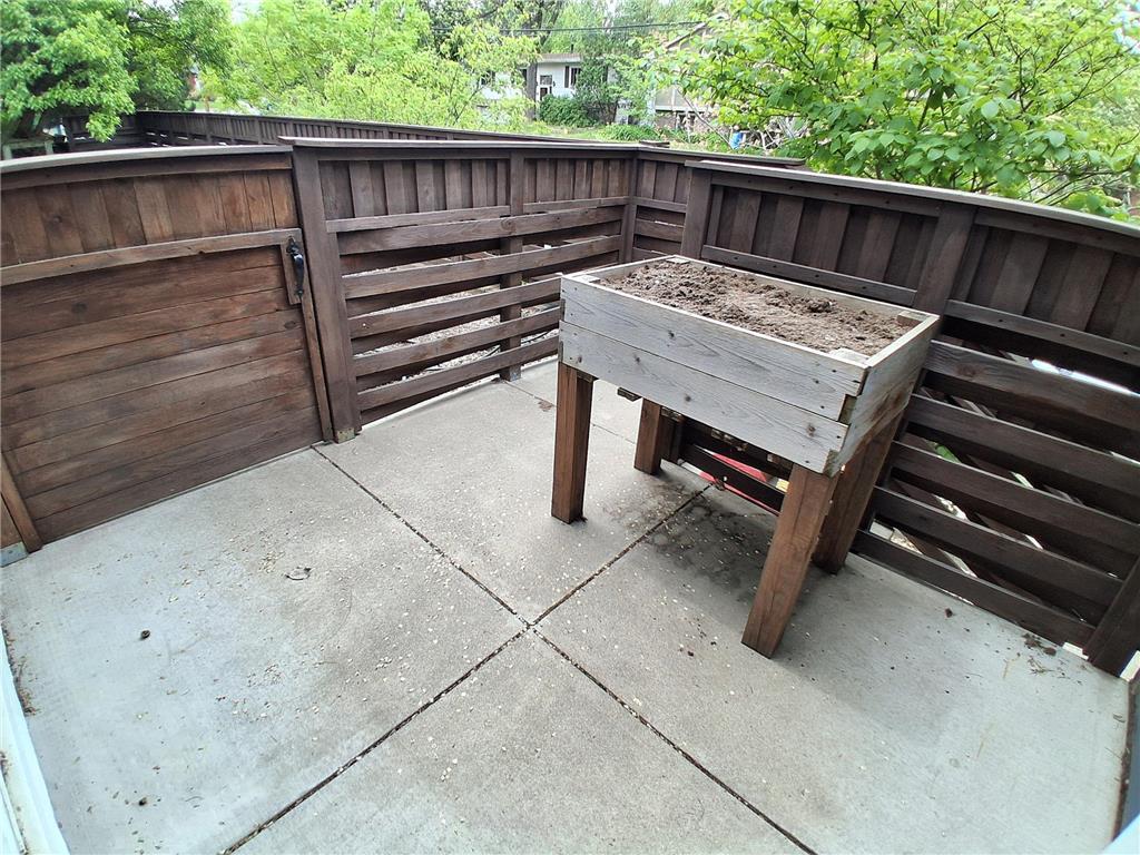 2327 Laurel Avenue W Minneapolis MN 55405 7058036 image26