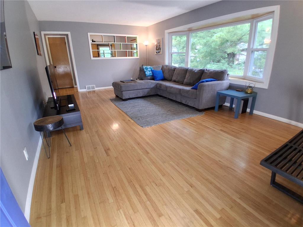 2327 Laurel Avenue W Minneapolis MN 55405 7058036 image5