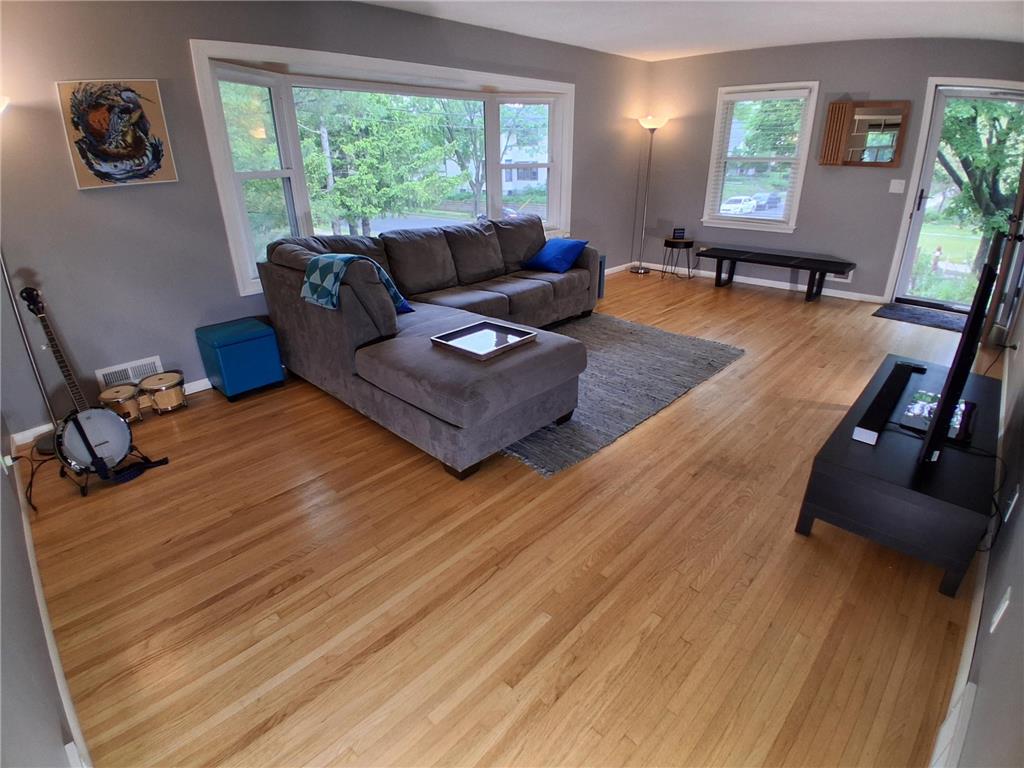2327 Laurel Avenue W Minneapolis MN 55405 7058036 image6
