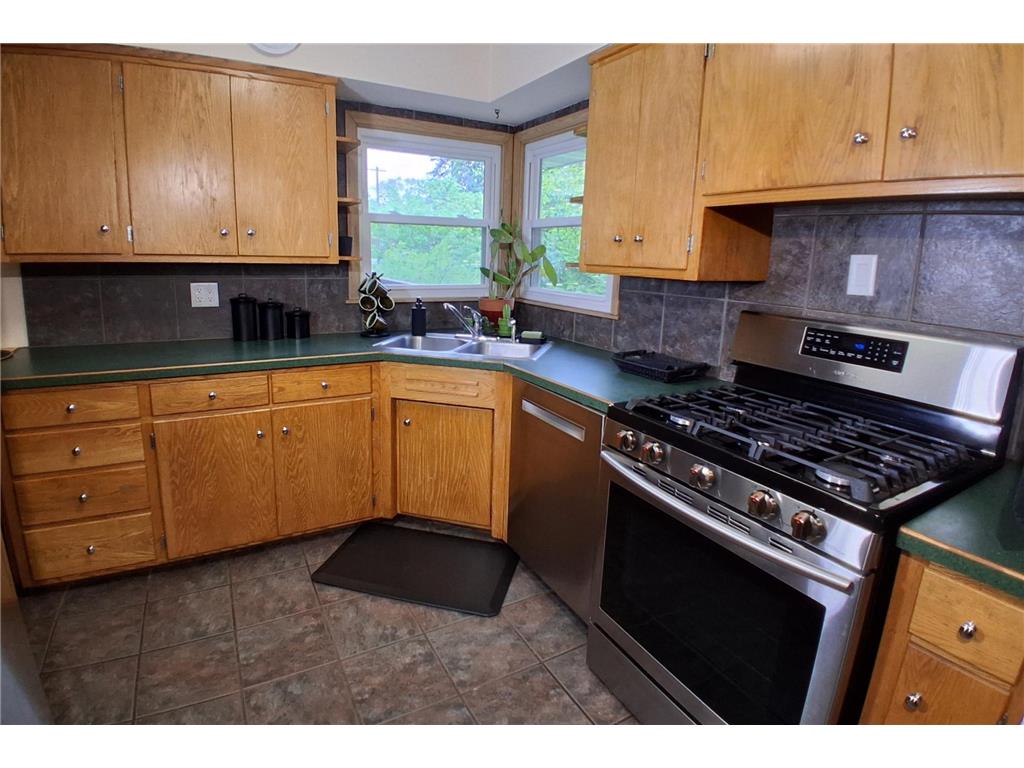 2327 Laurel Avenue W Minneapolis MN 55405 7058036 image7