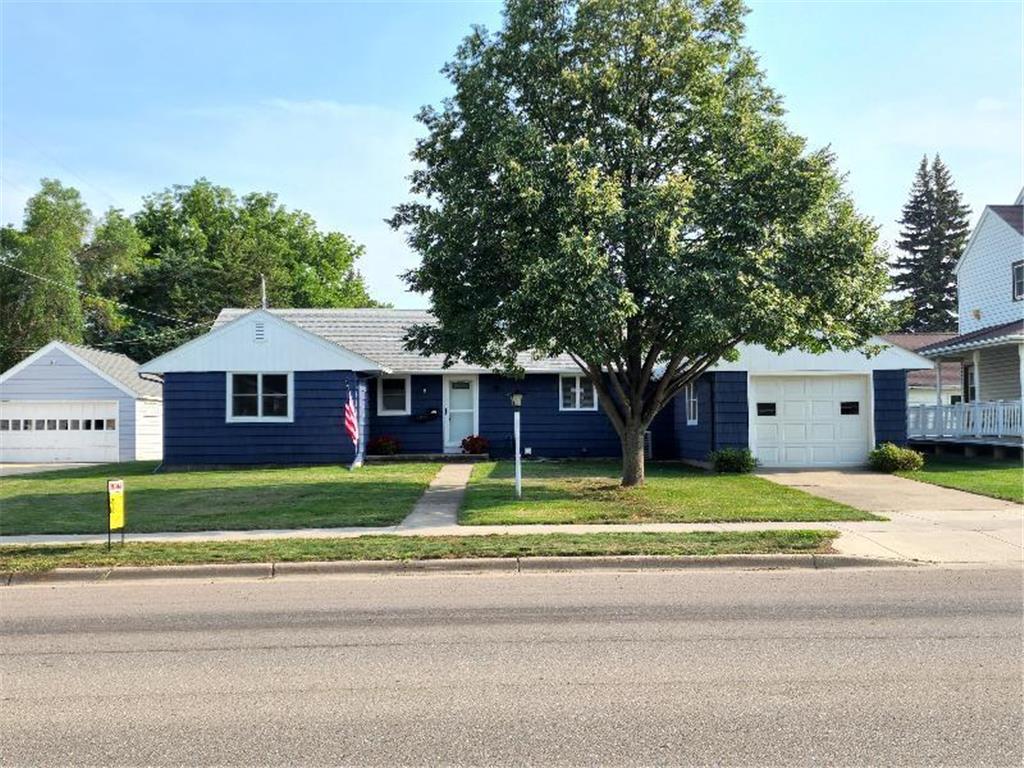 2328 20th Street, Slayton, MN, 56172 MLS 6219239 Edina Realty