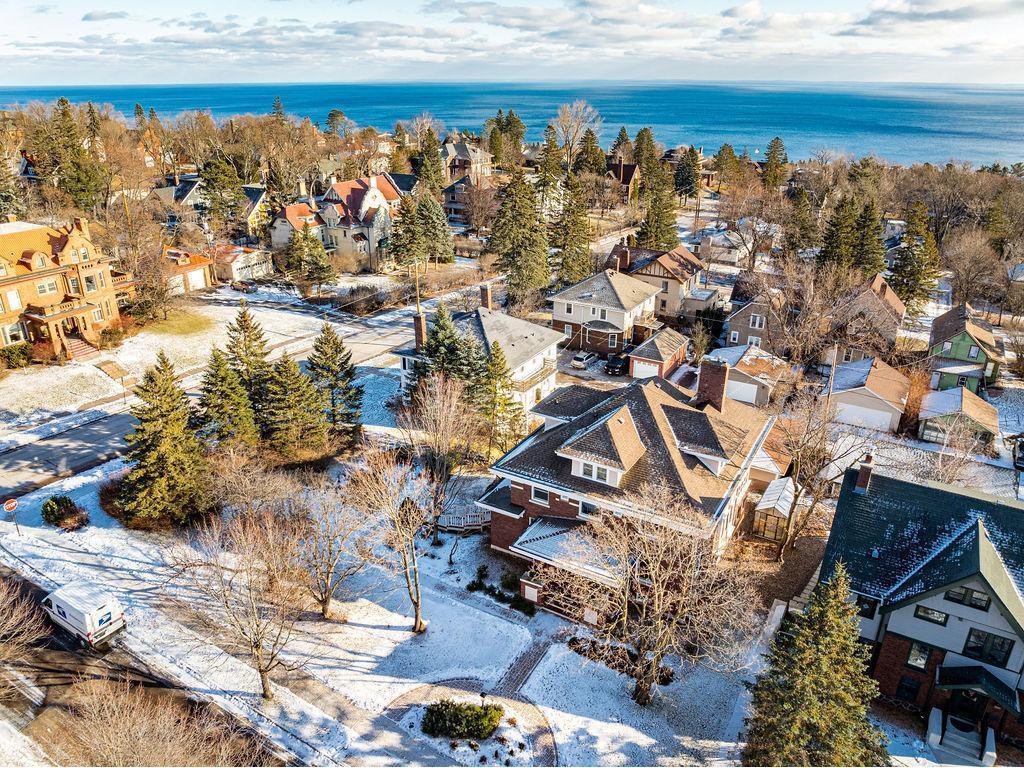 2328 E 3rd Street Duluth MN 55812 6821884 image110