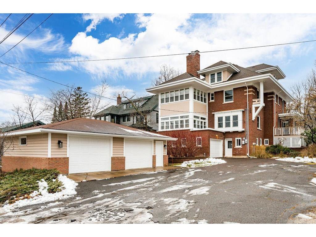 2328 E 3rd Street Duluth MN 55812 6821884 image118