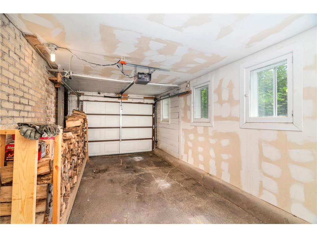 2328 E 3rd Street Duluth MN 55812 6821884 image84