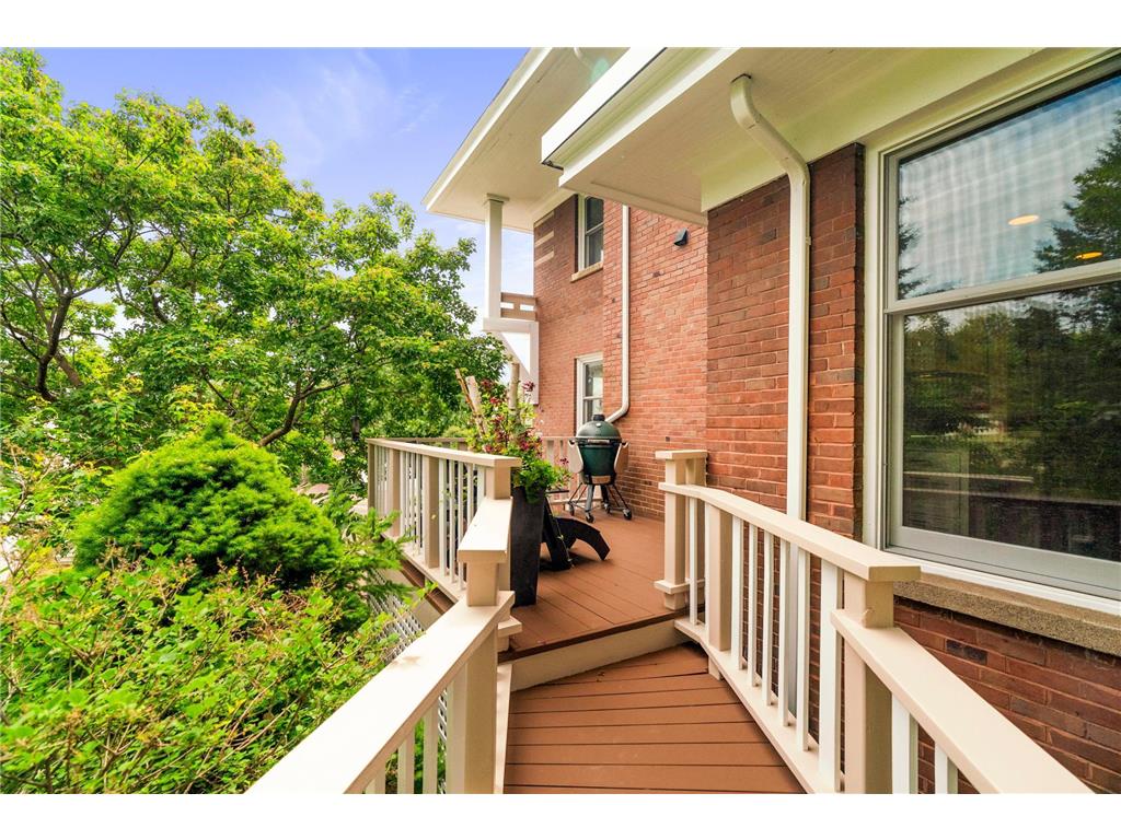 2328 E 3rd Street Duluth MN 55812 6821884 image96