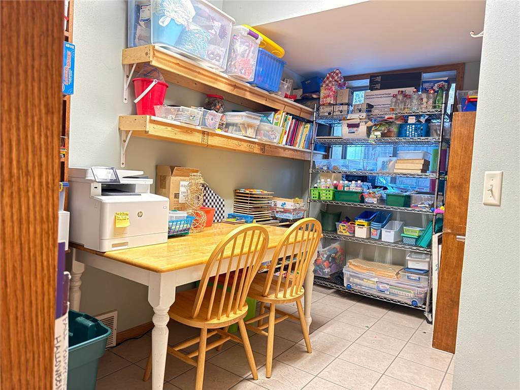 2328 N Hillcrest Parkway Altoona WI 54720 6824110 image20