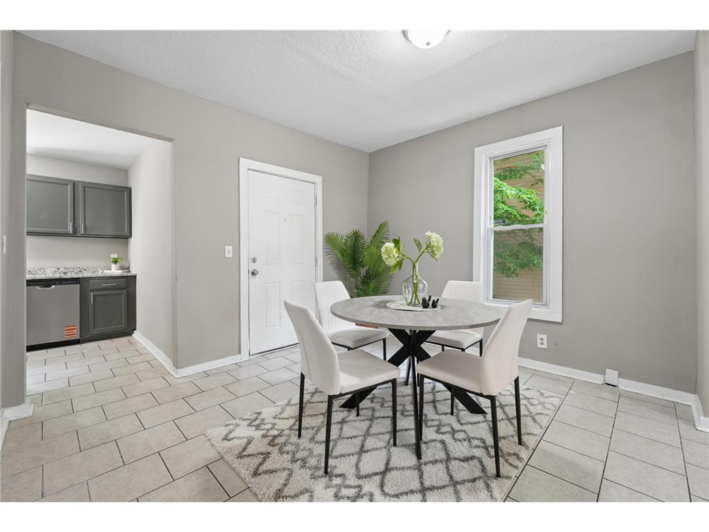 2328 Sheridan Avenue N Minneapolis MN 55411 7082364 image11