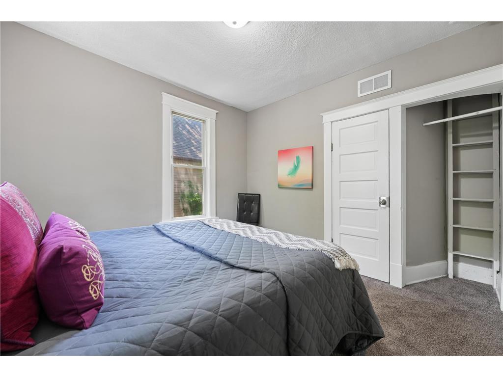 2328 Sheridan Avenue N Minneapolis MN 55411 7082364 image15