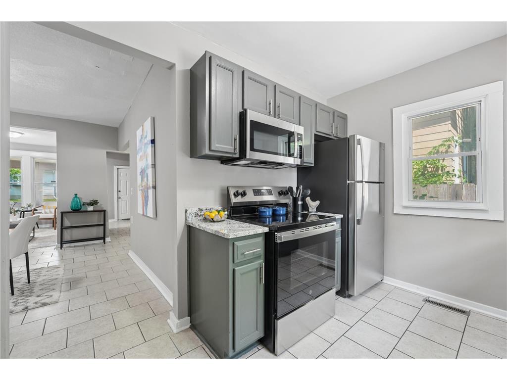 2328 Sheridan Avenue N Minneapolis MN 55411 7082364 image5