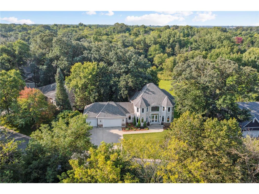 2329 Lukewood Drive Chanhassen MN 55317 6656391 image1