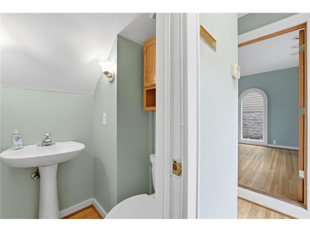 233 Groveland Avenue Minneapolis MN 55403 6802864 image14