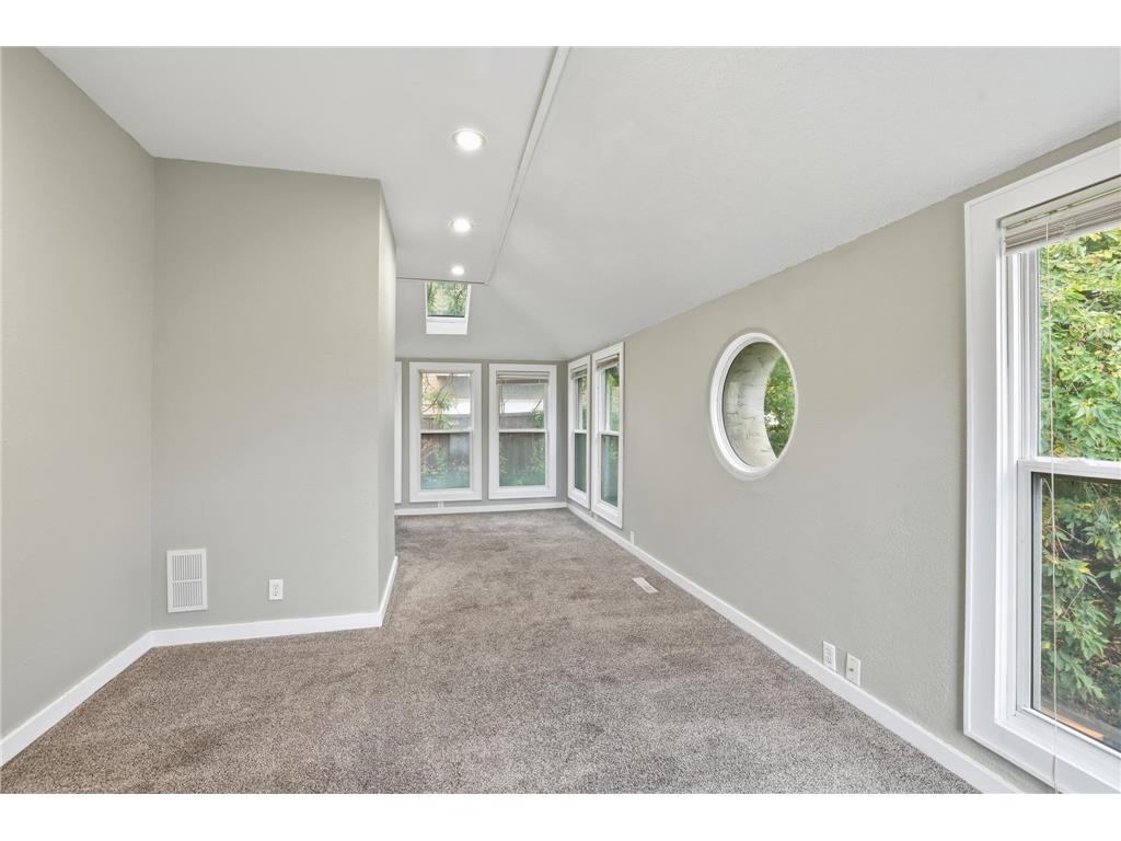 233 Groveland Avenue Minneapolis MN 55403 7038930 image15