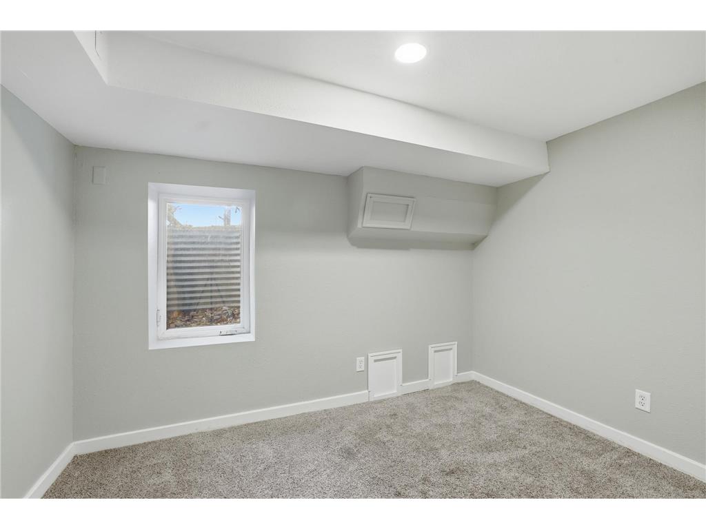 233 Groveland Avenue Minneapolis MN 55403 7038930 image24