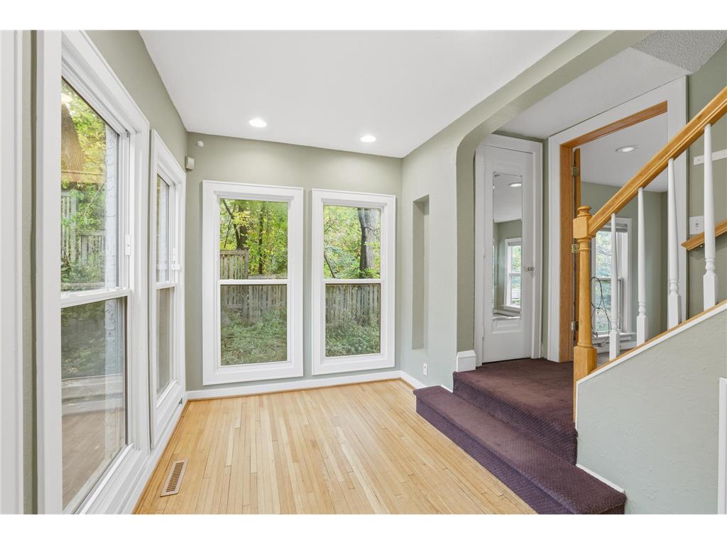 233 Groveland Avenue Minneapolis MN 55403 7038930 image4