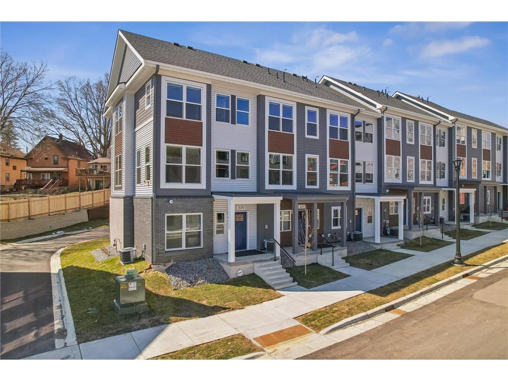 233 James Avenue N Minneapolis MN 55405 6527666 image1