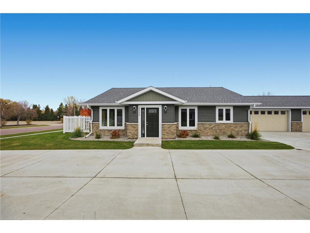 2330 30 Avenue S Fargo ND 58104 7044295 image1