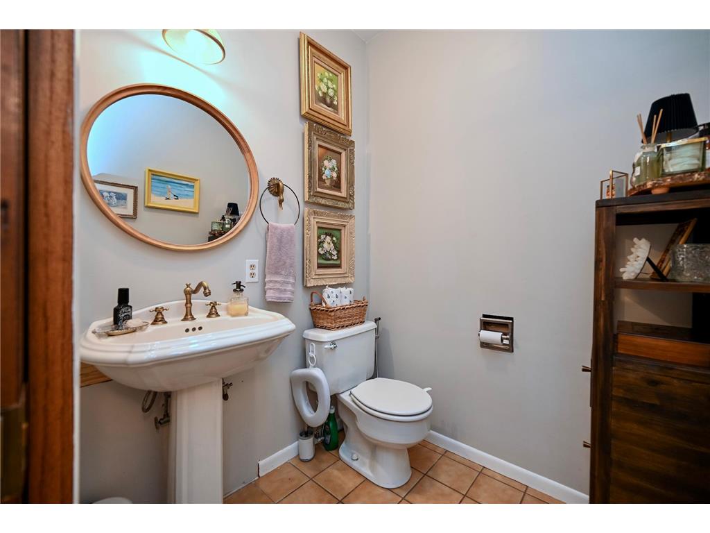 2331 Goodview Road Winona MN 55987 7062600 image25