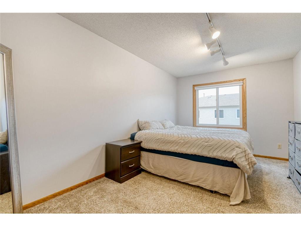 2333 Amberwood Drive Woodbury MN 55125 7043085 image20