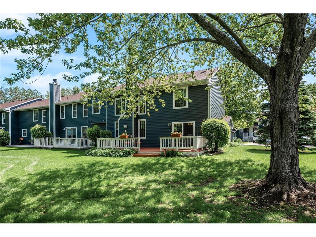 2333 Grange Avenue N Oakdale MN 55128 6720875 image1