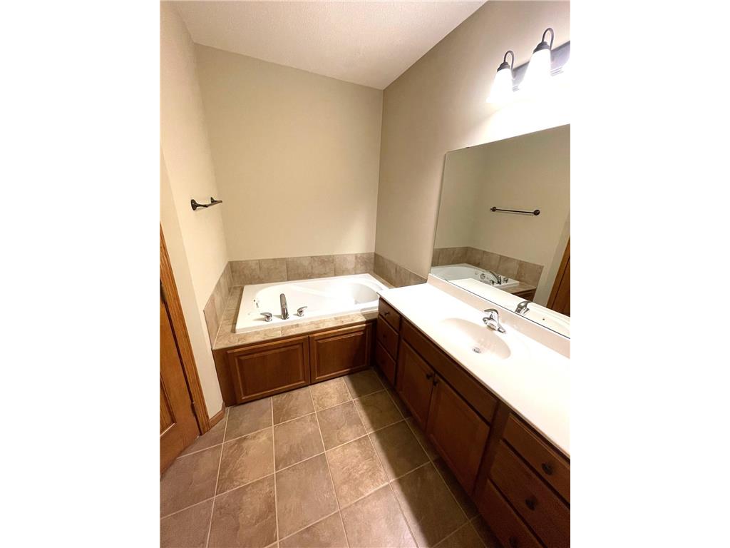 2333 Olivia Court E Maplewood MN 55119 7055047 image12