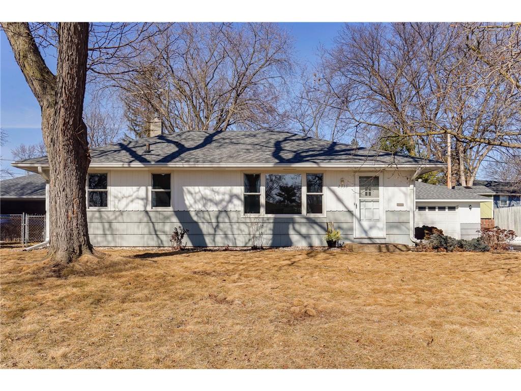 2333 Shoshone Road North Saint Paul MN 55109 6670282 image1