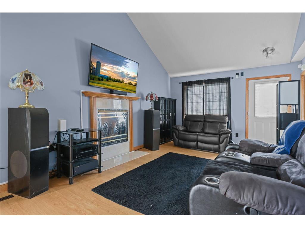 2333 Williams Drive Burnsville MN 55337 6817735 image4