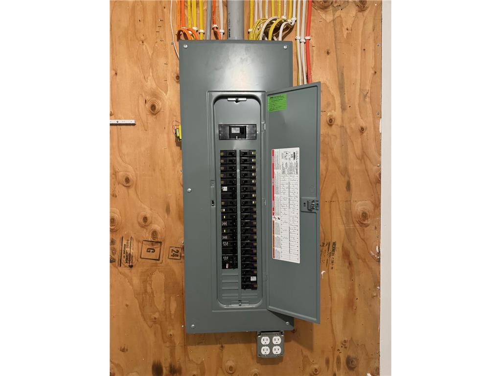 2334 9th Street W Albert Lea MN 56007 6751732 image60