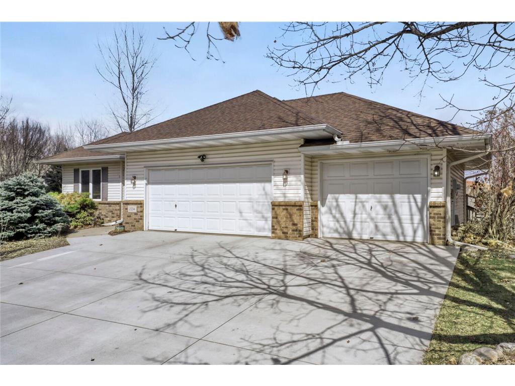 2334 Manuela Drive Chaska MN 55318 7070005 image1