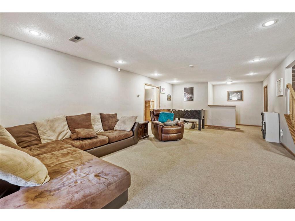 2334 Manuela Drive Chaska MN 55318 7070005 image18