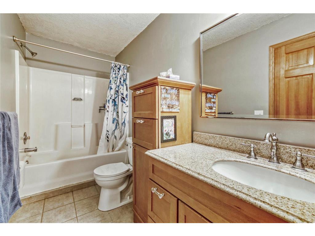 2334 Manuela Drive Chaska MN 55318 7070005 image23