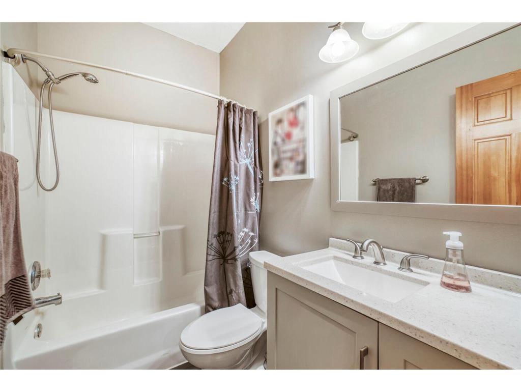2334 Manuela Drive Chaska MN 55318 7070005 image24