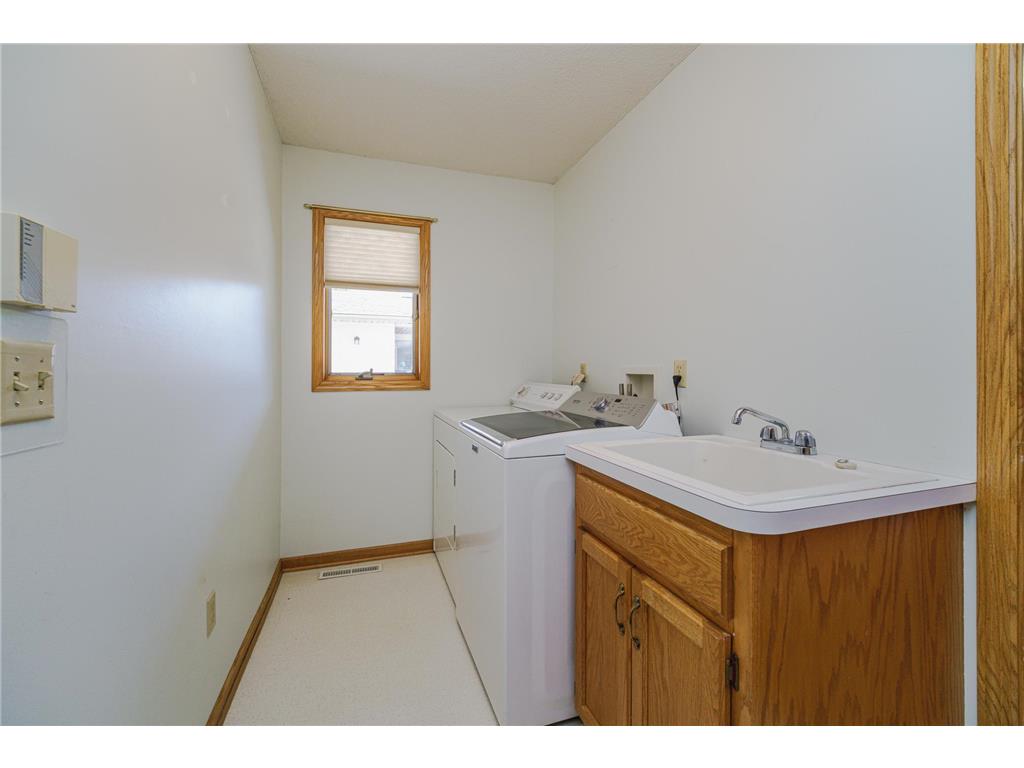 2334 Pinewood Drive Shakopee MN 55379 7043843 image11