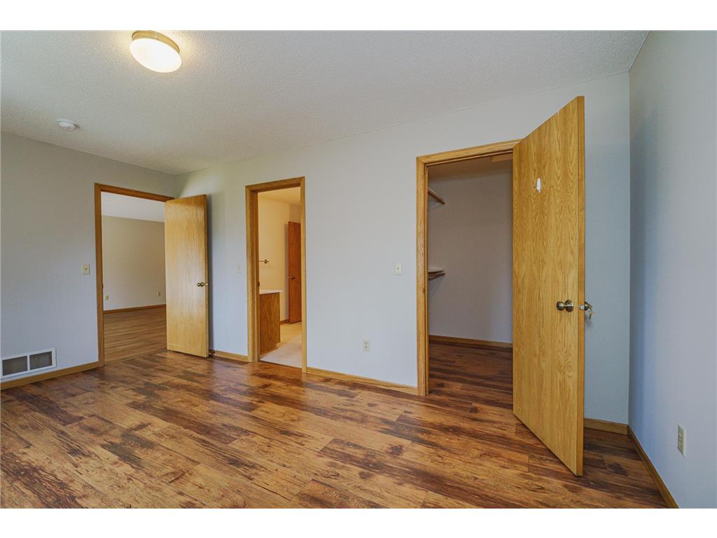 2334 Pinewood Drive Shakopee MN 55379 7043843 image17