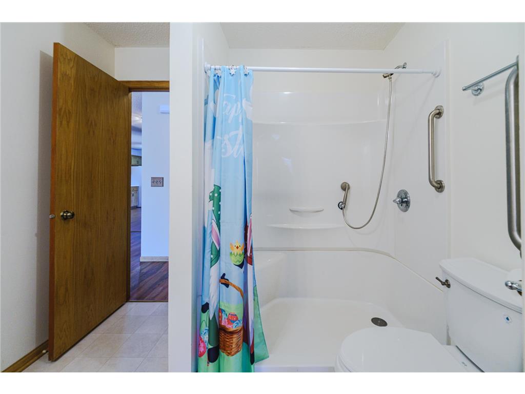 2334 Pinewood Drive Shakopee MN 55379 7043843 image20