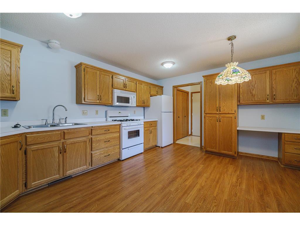 2334 Pinewood Drive Shakopee MN 55379 7043843 image5