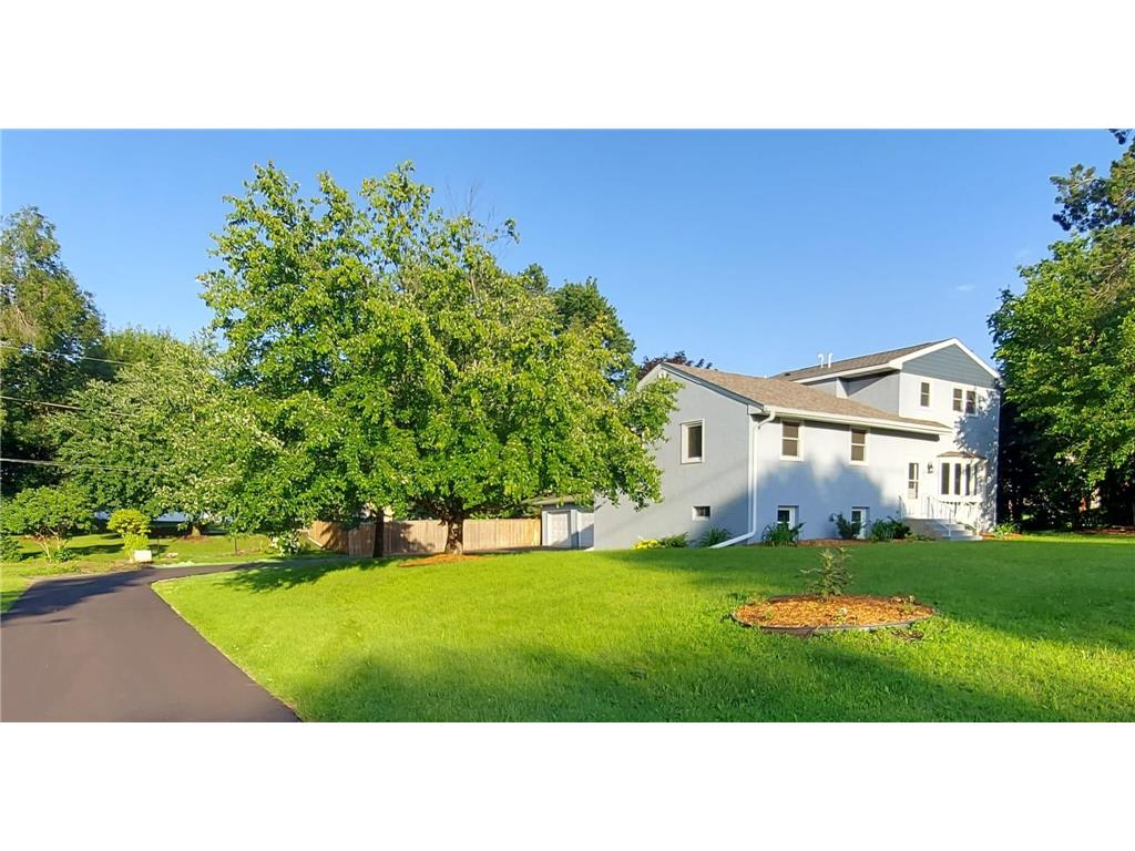 2334 Western Avenue N Roseville MN 55113 6565836 image1