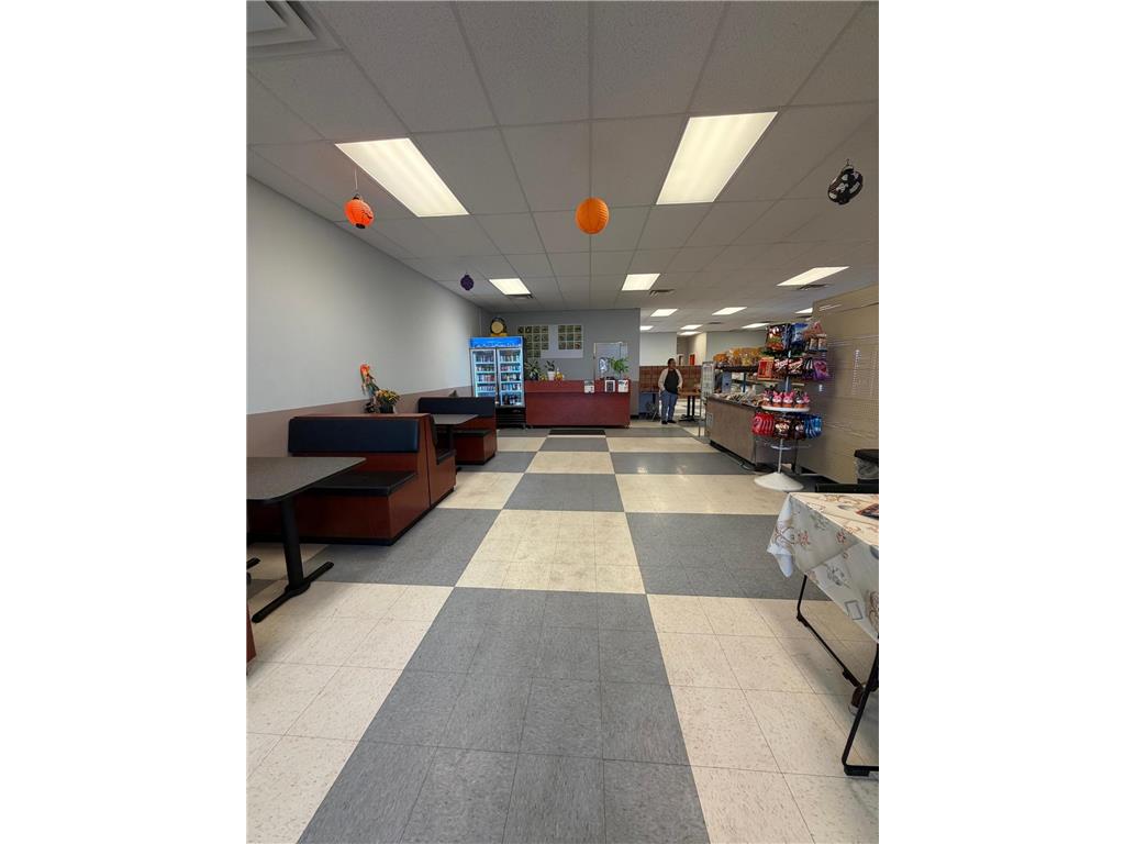 2335 Leland Drive Albert Lea MN 56007 7001008 image3