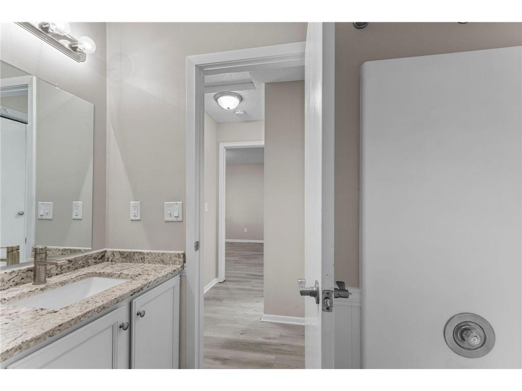 2336 Hale Avenue N Oakdale MN 55128 7078438 image24