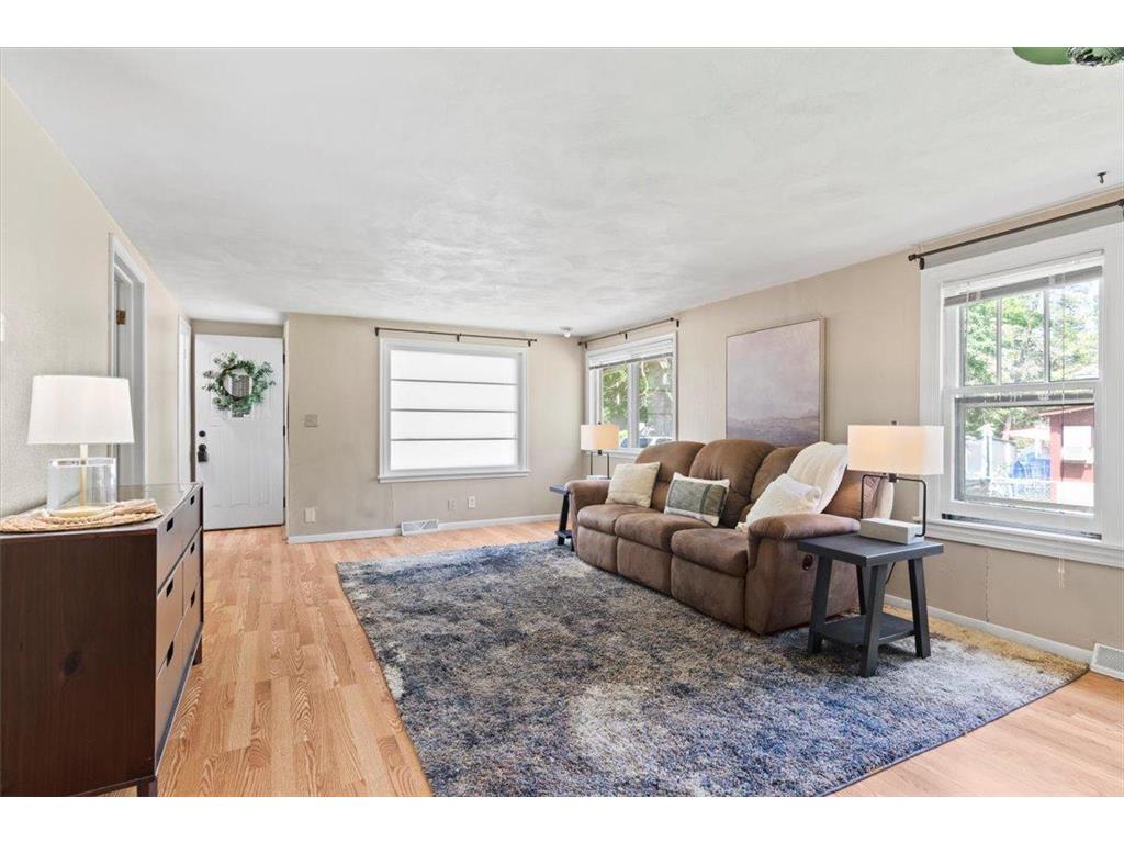 2336 Hoxie Avenue White Bear Twp MN 55110 6540891 image1