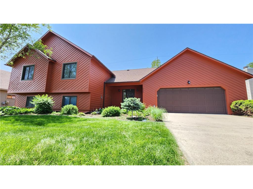 2337 Meadow Hills Drive SW Rochester MN 55902 6408237 image1