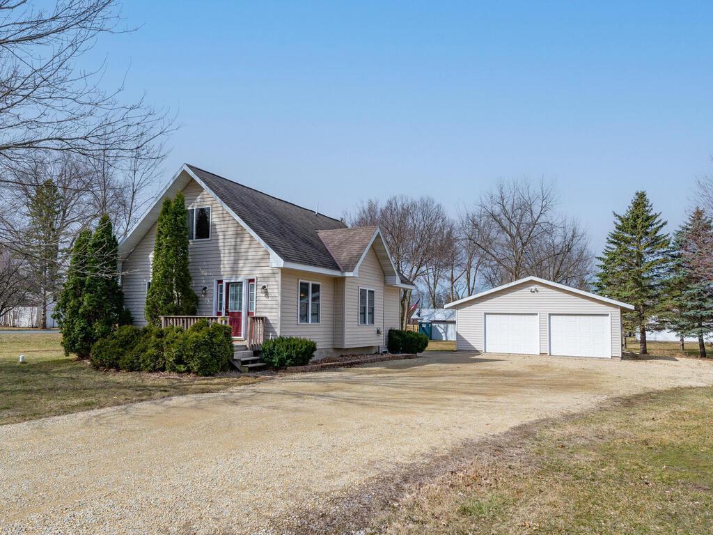 23370 Falls Avenue Warsaw Twp MN 55087 6507847 image1