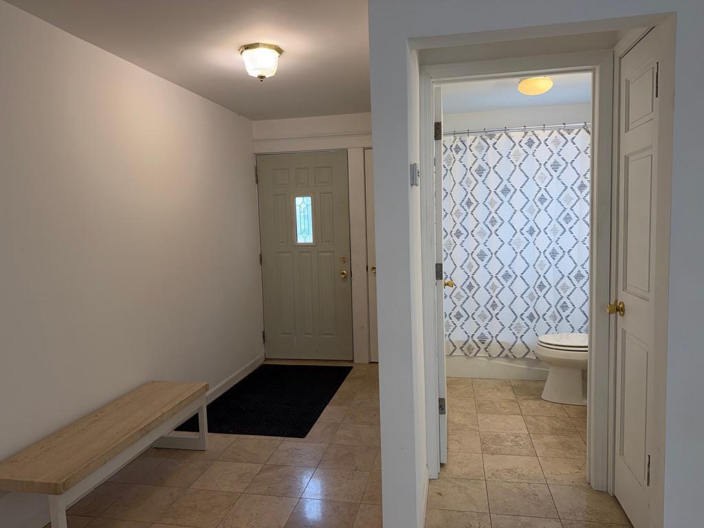 2339 Roselawn Avenue W Roseville MN 55113 - Walsh 7088051 image15