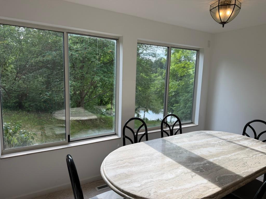 2339 Roselawn Avenue W Roseville MN 55113 - Walsh 7088051 image18
