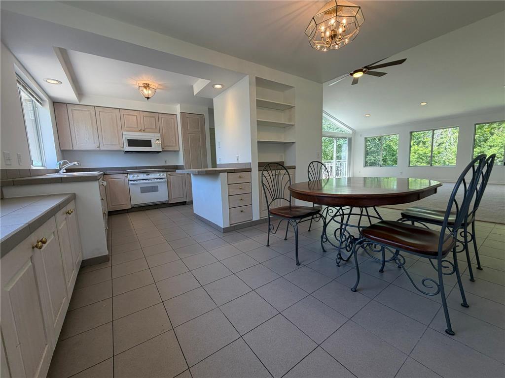 2339 Roselawn Avenue W Roseville MN 55113 - Walsh 7088051 image2