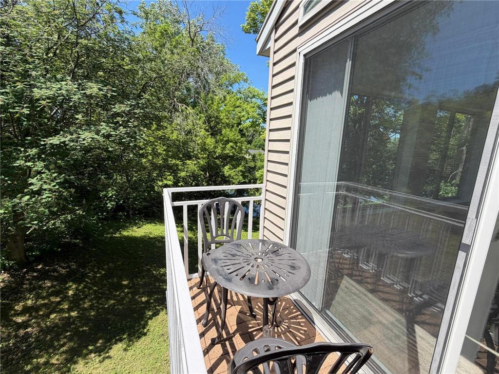2339 Roselawn Avenue W Roseville MN 55113 - Walsh 7088051 image8