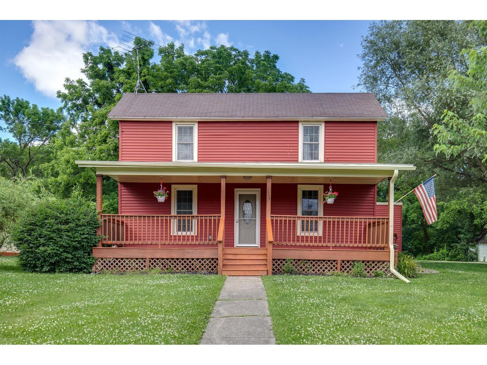 234 W Kinne Street, Ellsworth, WI 54011 MLS 6006983 Edina Realty