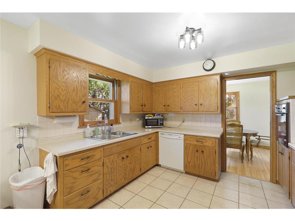 2340 Skyline Drive Bloomington MN 55425 7098750 image11