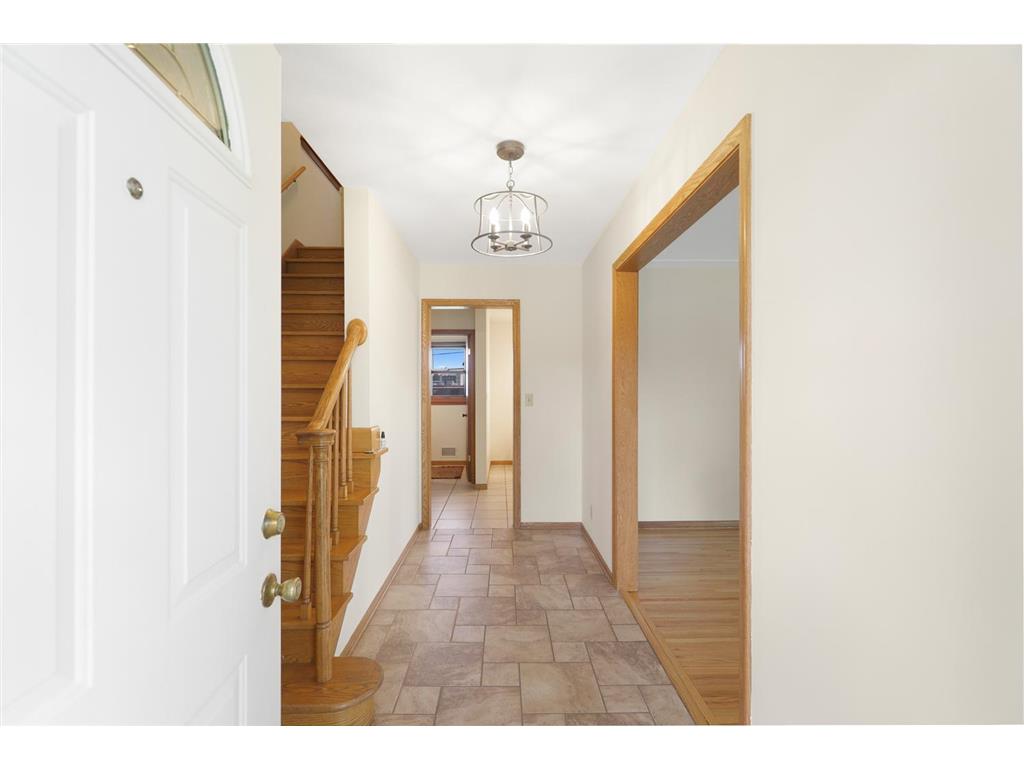 2340 Skyline Drive Bloomington MN 55425 7098750 image5